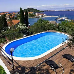 Booking Franov Residence On Island Ugljan With The Pool, Bbq And Beautiful Sea-View! Apartman