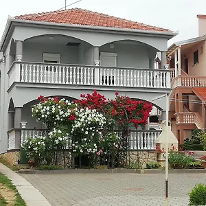 Apartmán Apartmani Kod Rade, Pakoštane
