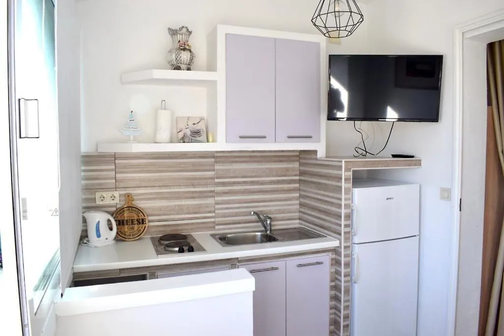 Apartments Petar Maksan