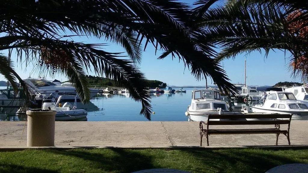 Apartments Petar Maksan Pakostane 0*,  Croatia