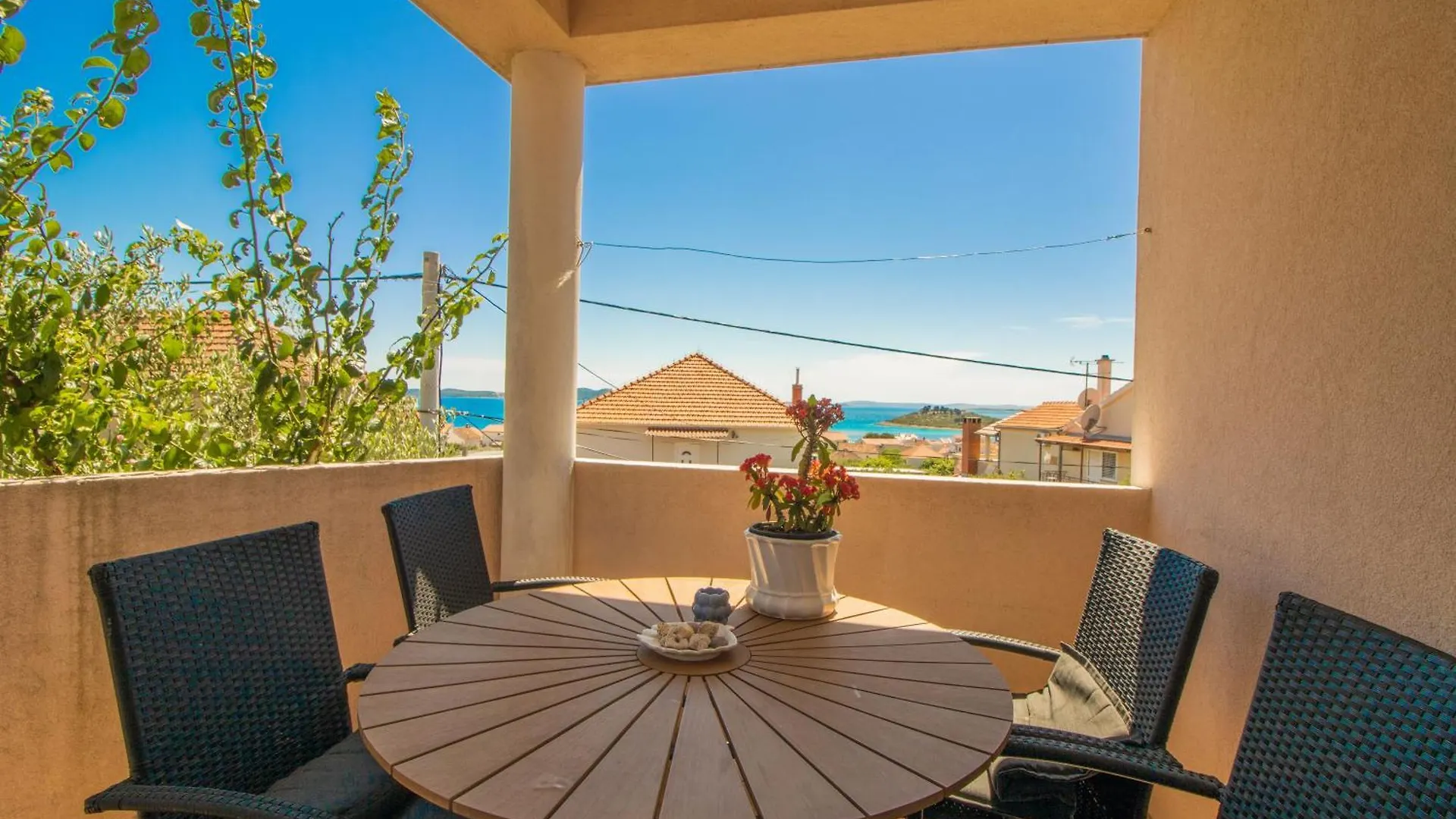 Apartments Petar Maksan