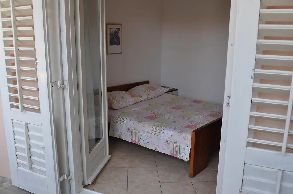 Apartments Petar Maksan