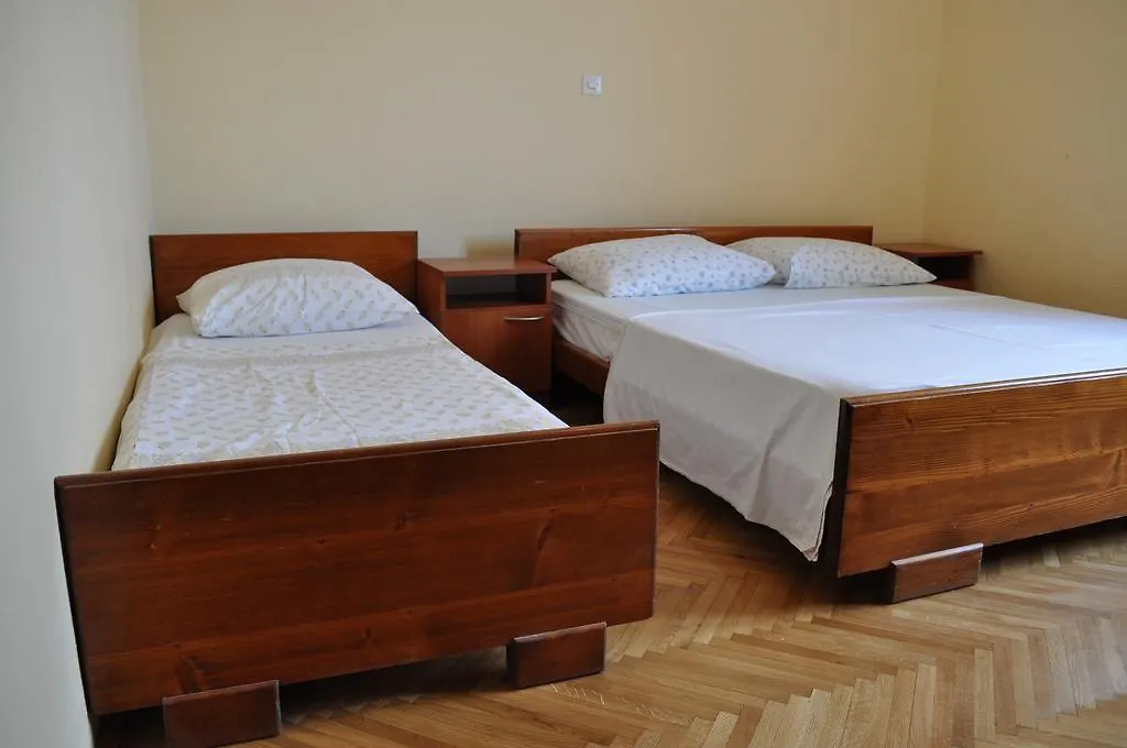 Apartments Petar Maksan